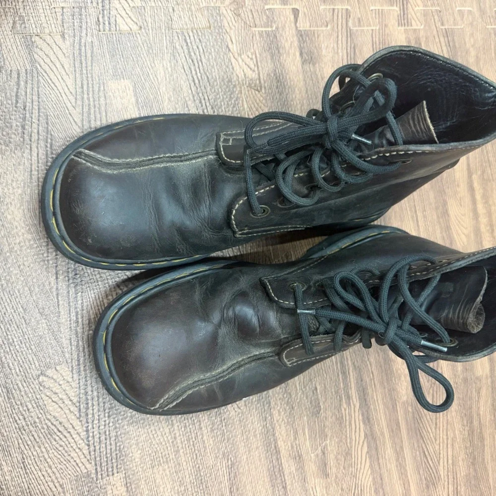 Vintage Dr. Martens 9303